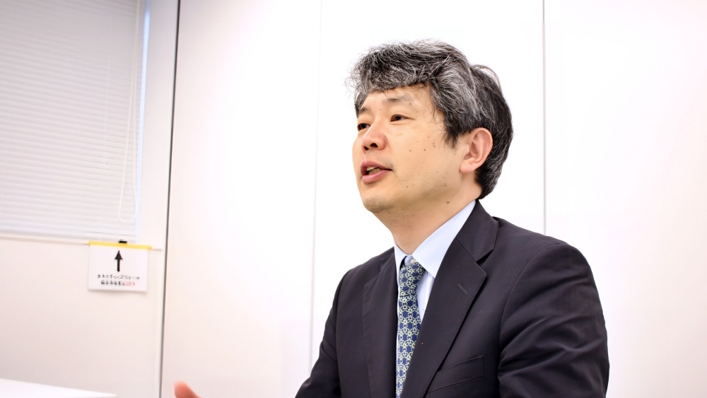 認知症対策における生活習慣改善の効果を説明する古和久朋先生
